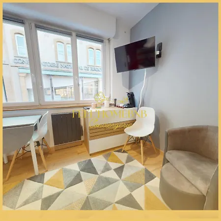 Le Petit Cocon, Station, Center & Free Coffee *