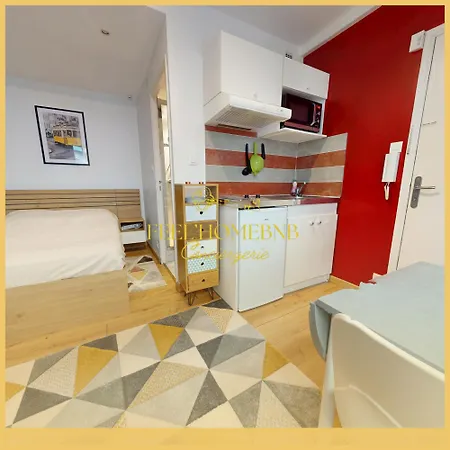 Le Petit Cocon, Station, Center & Free Coffee *