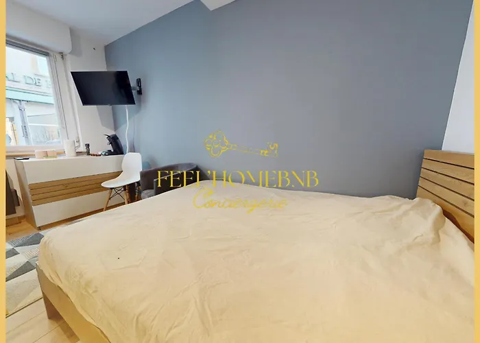 Le Petit Cocon, Station, Center & Free Coffee