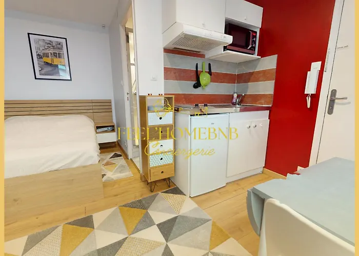 Le Petit Cocon, Station, Center & Free Coffee *